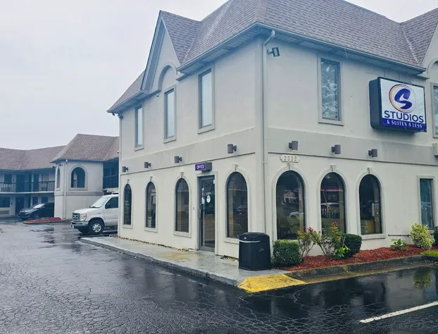 Econo Lodge Chesapeake Route 13 and I-464 hotel detail image 1