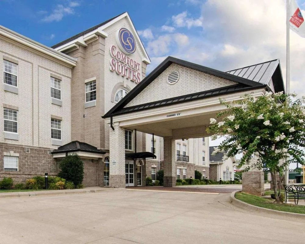 Comfort Suites Conway hotel hero