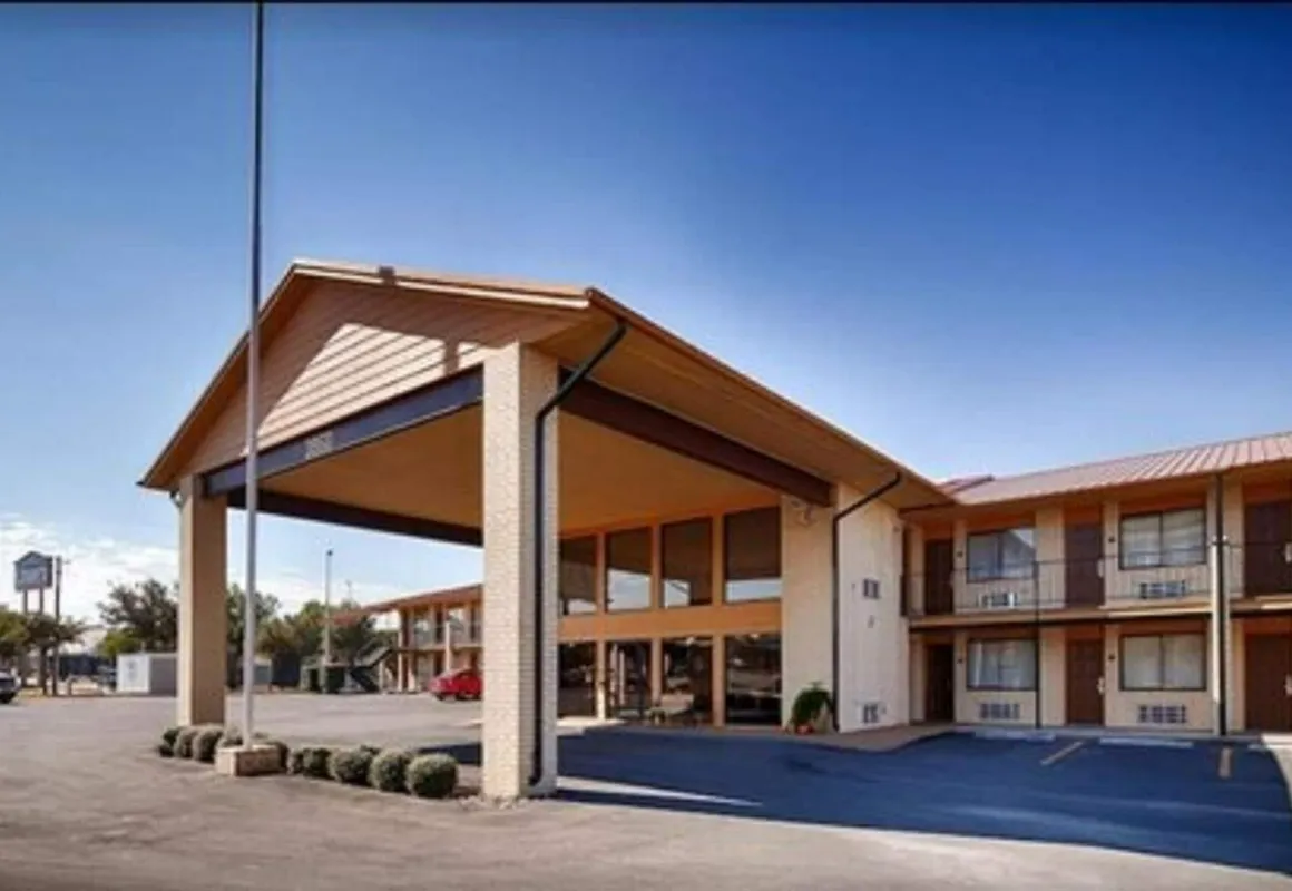 Days Inn by Wyndham Abilene hotel hero