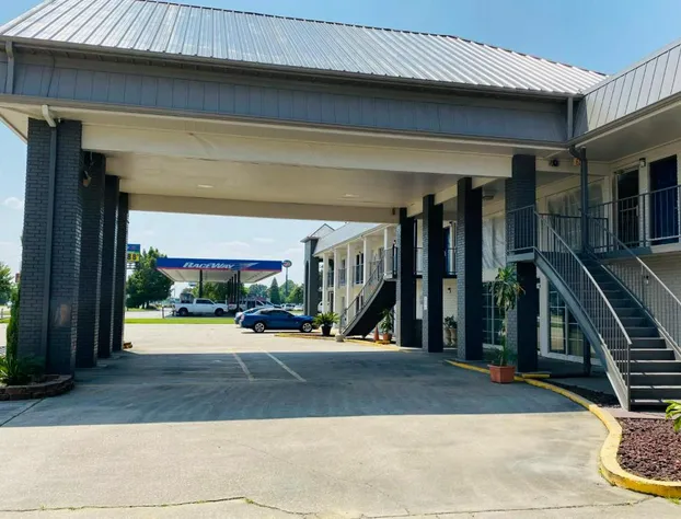 Super 8 by Wyndham New Iberia hotel detail image 4