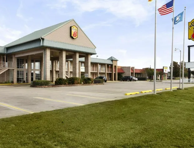 Super 8 by Wyndham New Iberia hotel detail image 3