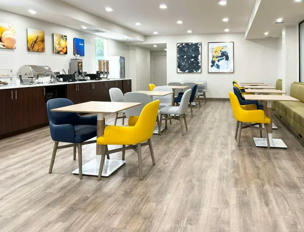 Comfort Inn Marietta-Atlanta near Ballpark/Galleria hotel detail image 4