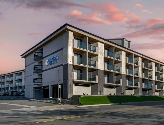 Comfort Inn & Suites Irvine Spectrum hotel detail image 1