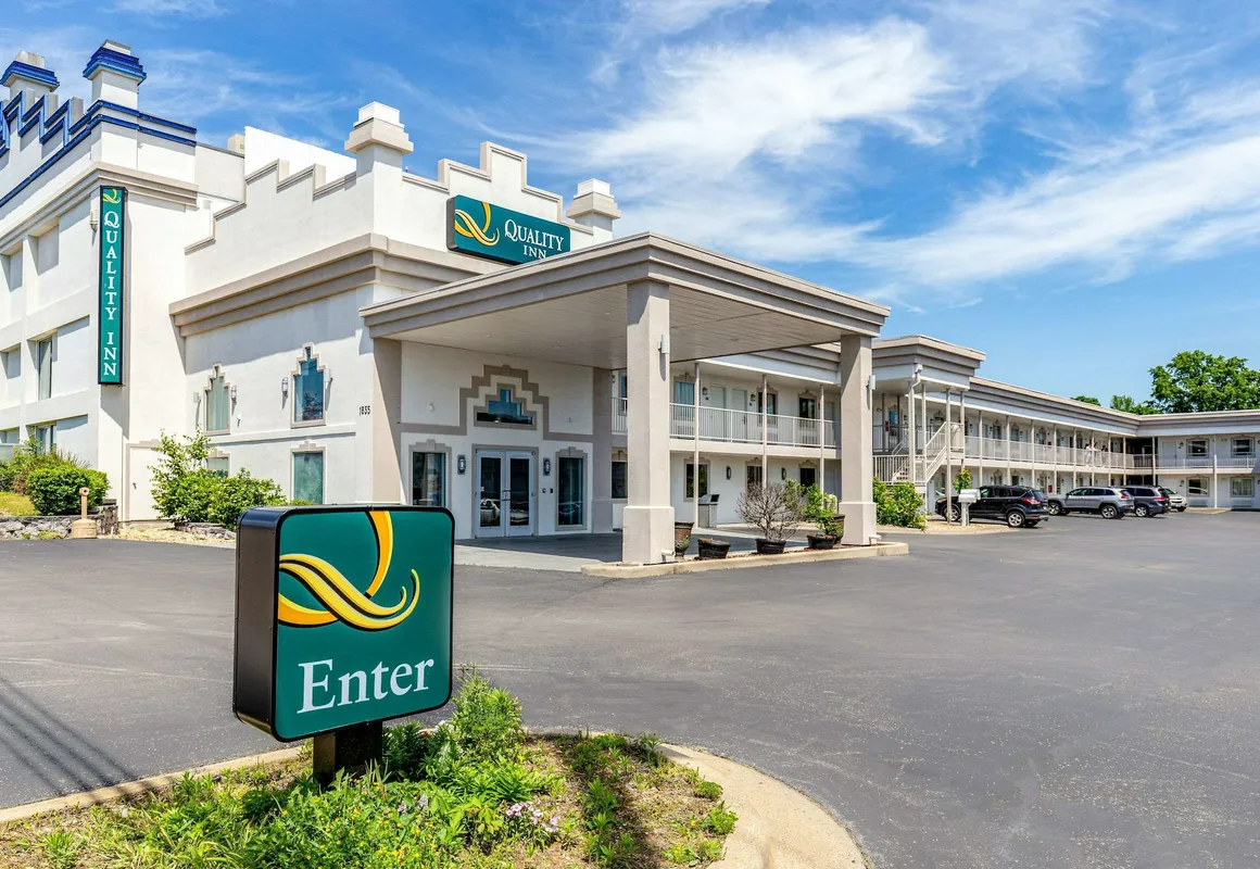 Quality Inn Branson - Hwy 76 Central hotel hero