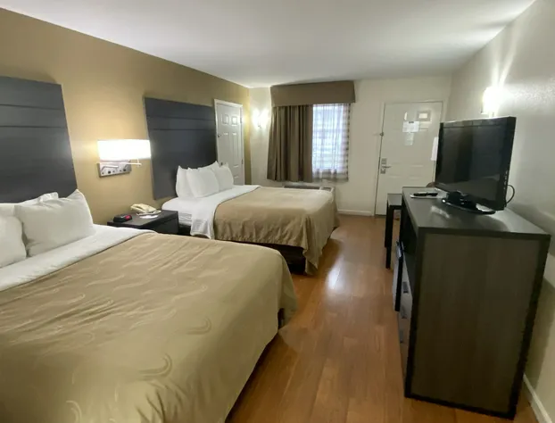 Quality Inn Branson - Hwy 76 Central hotel detail image 2