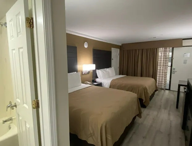 Quality Inn Branson - Hwy 76 Central hotel detail image 4