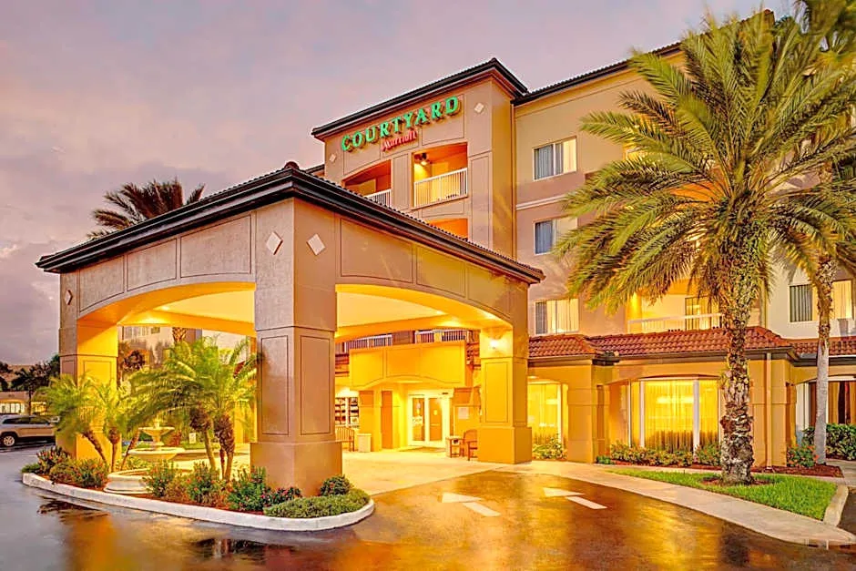Courtyard by Marriott West Palm Beach Airport hotel hero