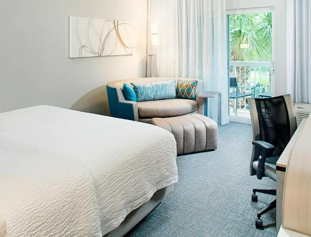 Courtyard by Marriott West Palm Beach Airport hotel detail image 2