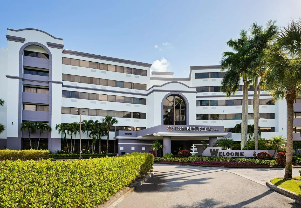 DoubleTree by Hilton Hotel West Palm Beach Airport hotel hero
