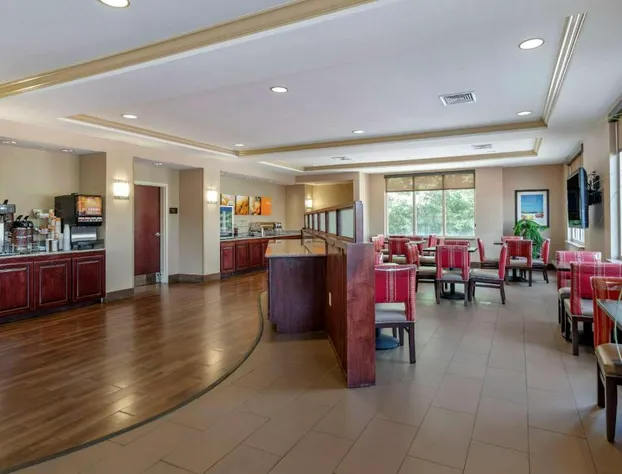 Comfort Suites Biloxi - Ocean Springs hotel detail image 4