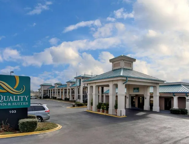 Quality Inn & Suites Clinton - Jackson West hotel detail image 1