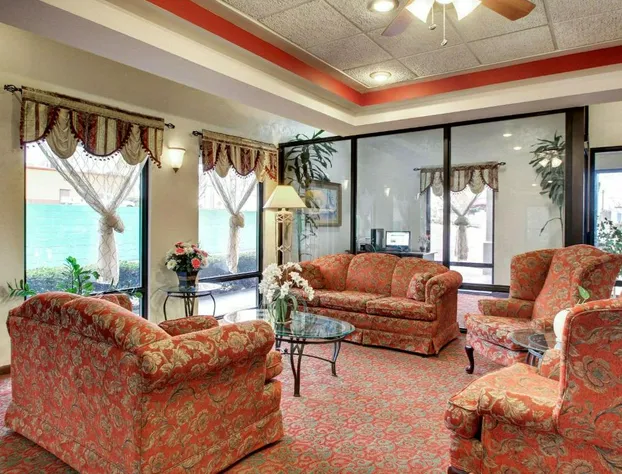 Quality Inn & Suites Clinton - Jackson West hotel detail image 2