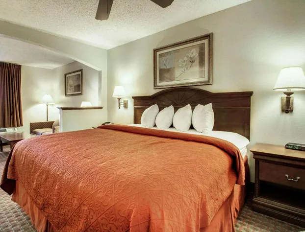 Quality Inn & Suites Clinton - Jackson West hotel detail image 4