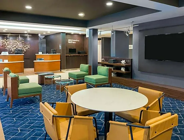 Courtyard by Marriott Tallahassee North/I-10 Capital Circle hotel detail image 4