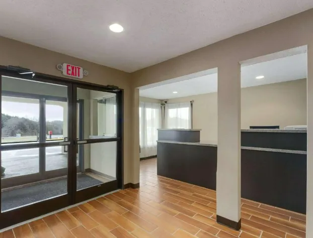 Super 8 by Wyndham Fort Chiswell/Wytheville Area hotel detail image 2