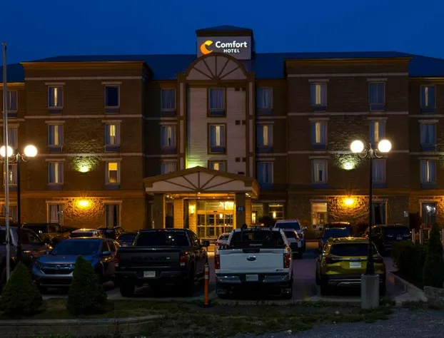 Comfort Hotel Bayer's Lake hotel detail image 1