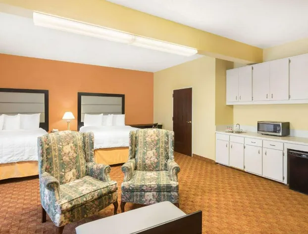 Baymont by Wyndham Fayetteville hotel detail image 4