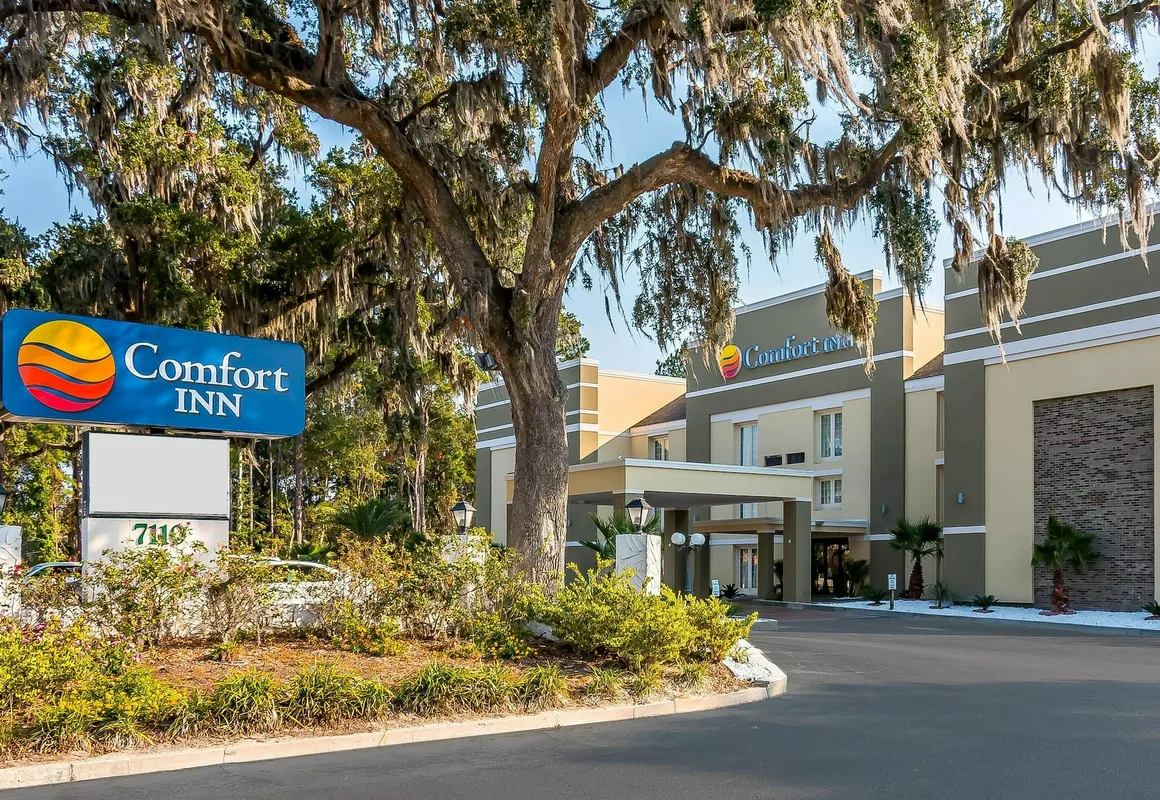 Comfort Inn Savannah Midtown hotel hero