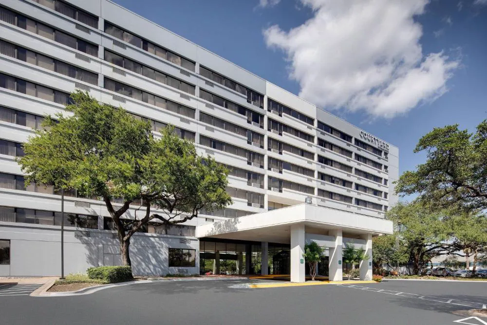 Courtyard by Marriott Austin-University Area hotel hero
