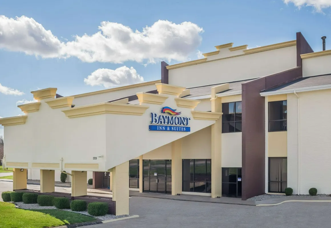 Baymont by Wyndham Kokomo hotel hero