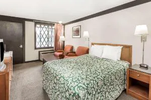 Knights Inn Racine hotel detail image 1