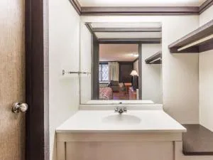 Knights Inn Racine hotel detail image 3