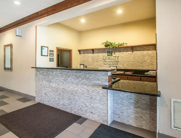 Quality Inn & Suites East Troy I-43 hotel detail image 2