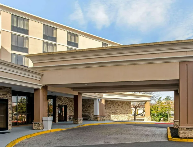 La Quinta Inn & Suites by Wyndham Salisbury hotel detail image 3