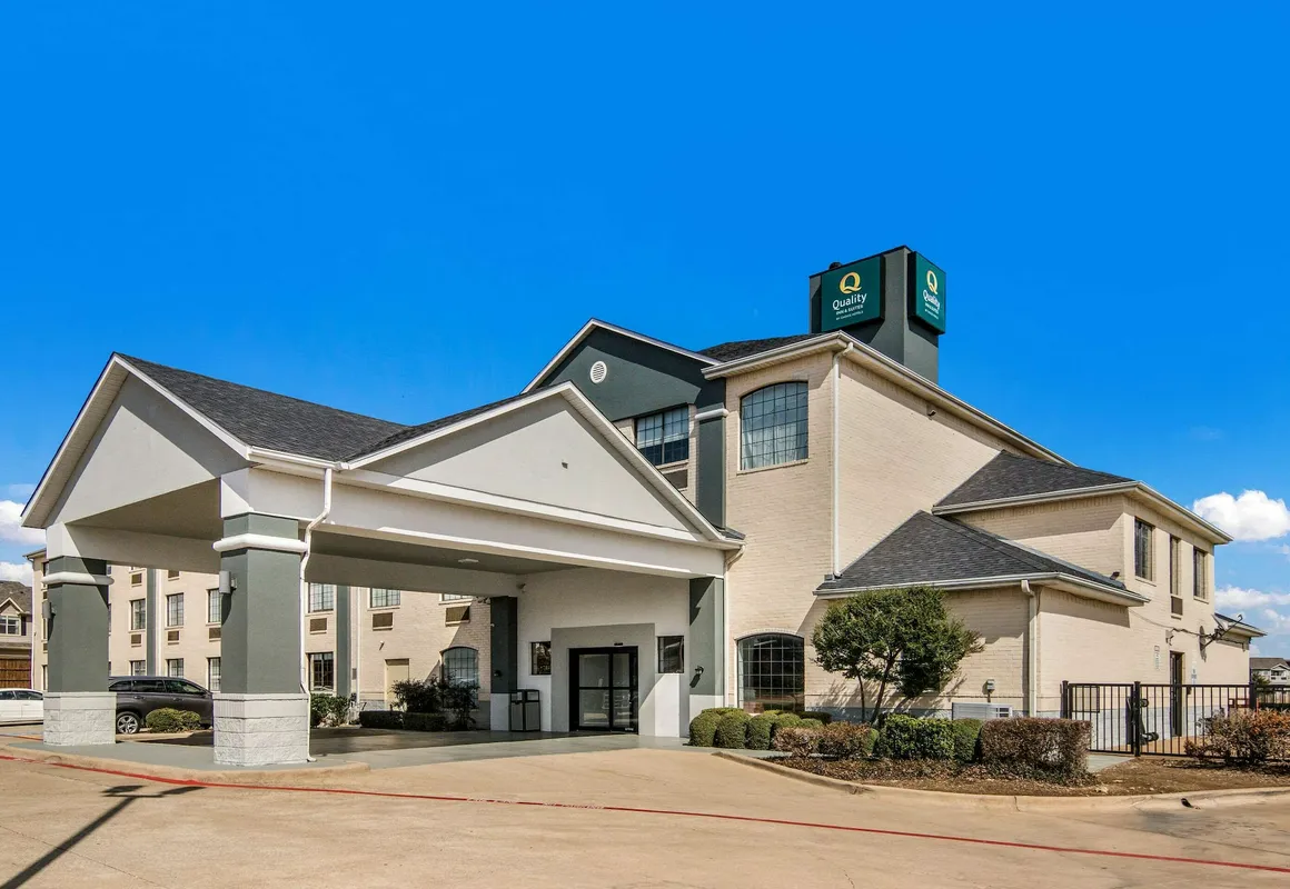Quality Inn & Suites Fort Worth - Fossil Creek hotel hero