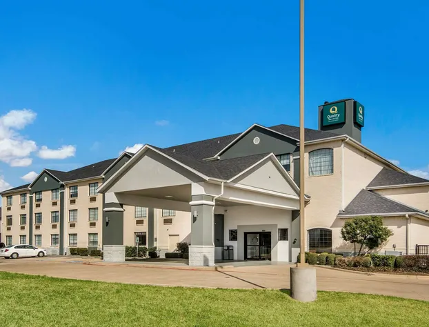 Quality Inn & Suites Fort Worth - Fossil Creek hotel detail image 3