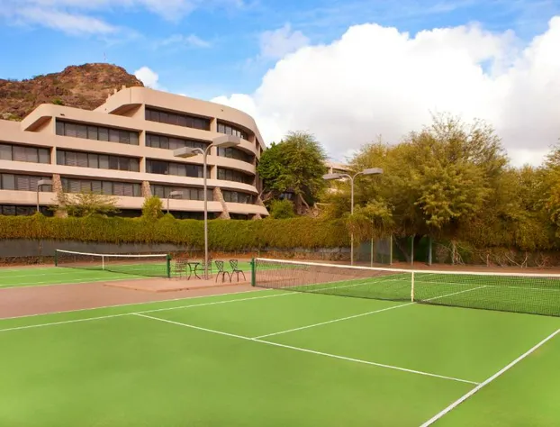 Marriott Phoenix Resort Tempe at The Buttes hotel detail image 2