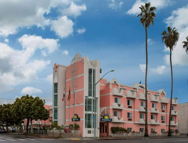 Days Inn by Wyndham Santa Monica hotel detail image 3
