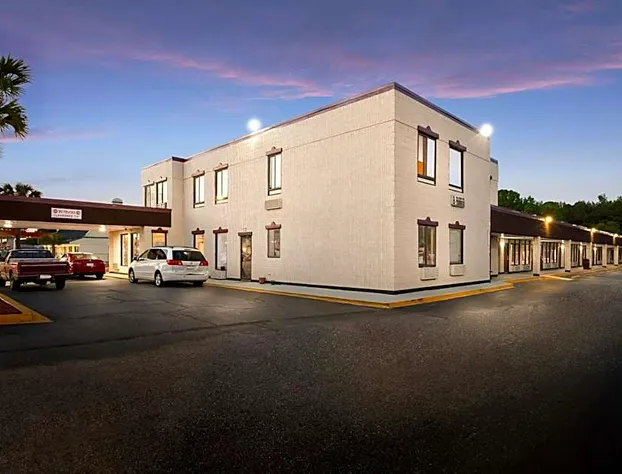 Red Roof Inn Dillon, SC hotel detail image 1