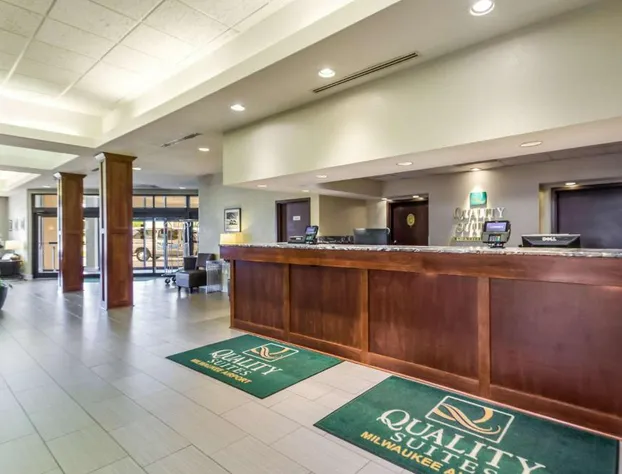 Quality Suites Milwaukee Airport hotel detail image 3