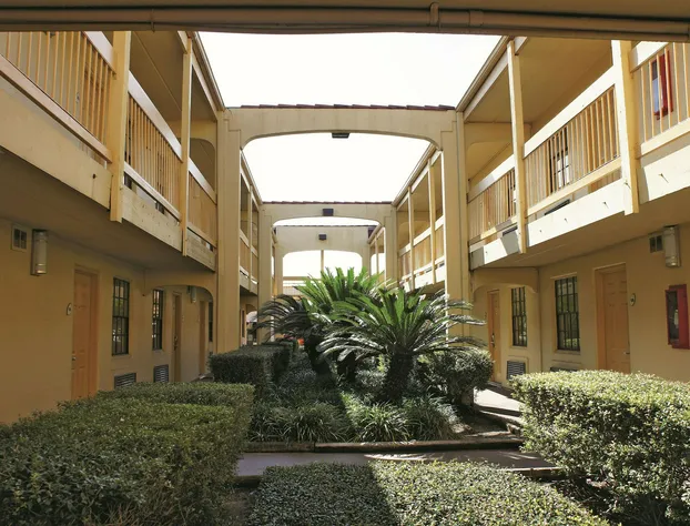 La Quinta Inn by Wyndham Clute Lake Jackson hotel detail image 3