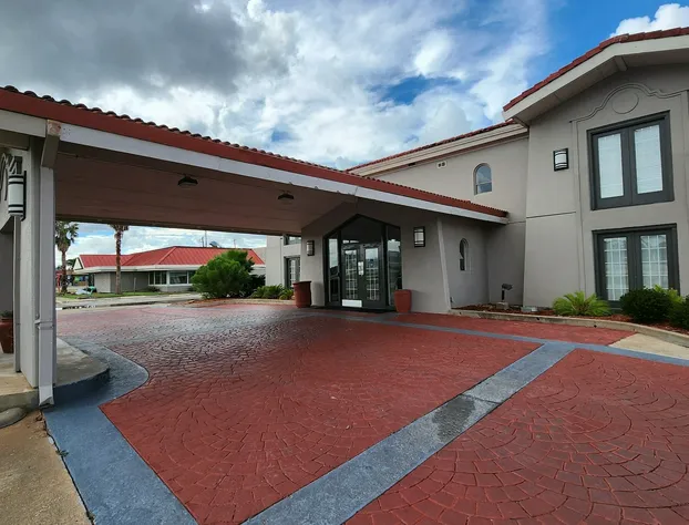 La Quinta Inn by Wyndham Clute Lake Jackson hotel detail image 4