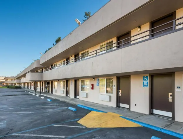 Americas Best Value Inn Santa Rosa, CA hotel detail image 1