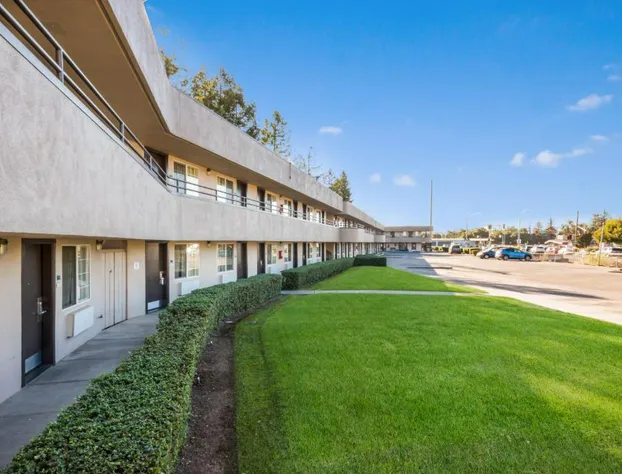 Americas Best Value Inn Santa Rosa, CA hotel detail image 4