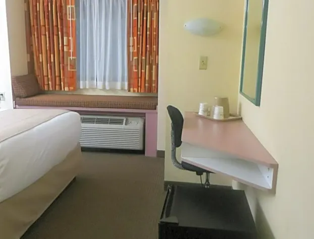 Quality Inn & Suites hotel detail image 2