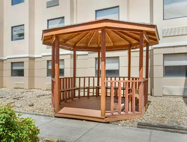 Quality Inn & Suites hotel detail image 4