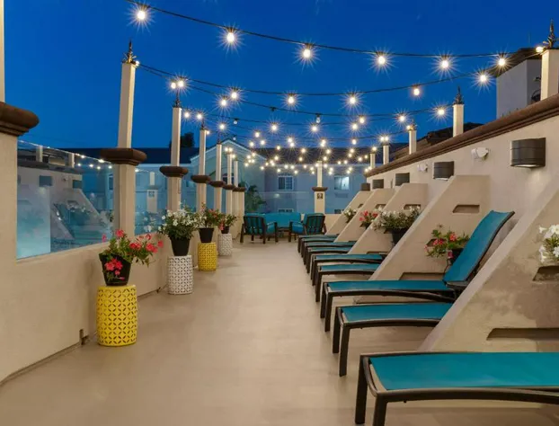 Peacock Suites hotel detail image 3