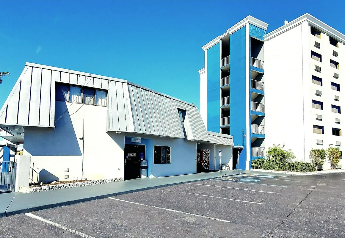 Emerald Coast Inn & Suites hotel hero