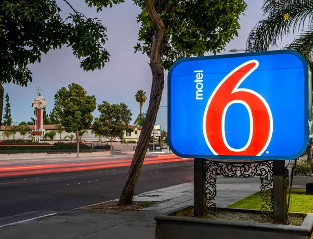 Motel 6 Anaheim, CA - Convention Center hotel detail image 4