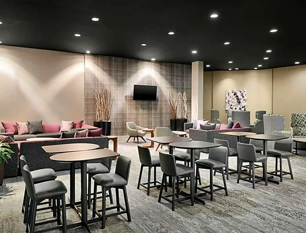 Courtyard by Marriott Milwaukee Downtown hotel detail image 4