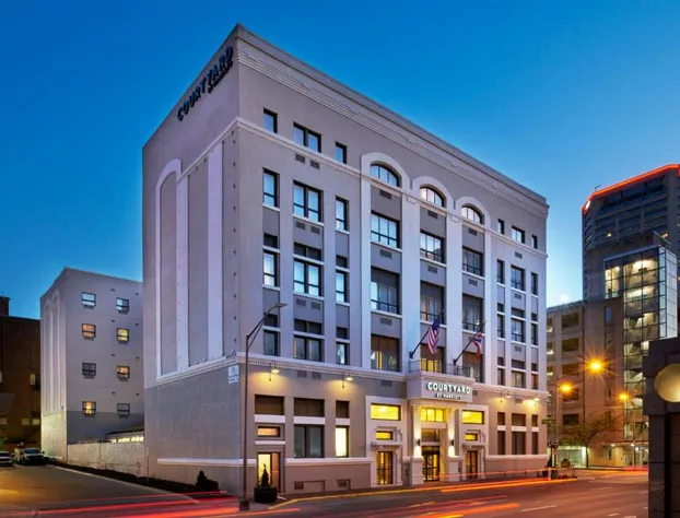 Courtyard by Marriott Columbus Downtown hotel detail image 2