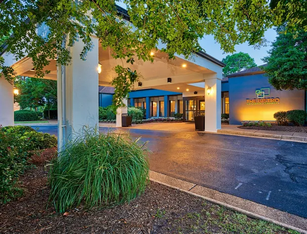 Courtyard by Marriott Hampton hotel detail image 2