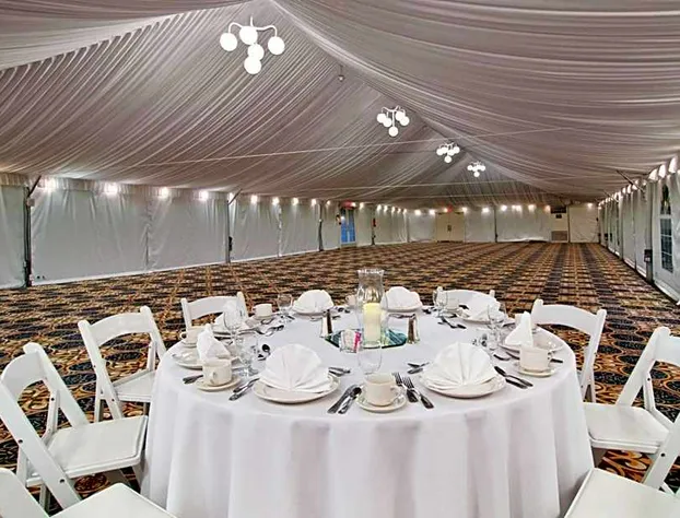 Hilton Suites Atlanta Perimeter hotel detail image 2