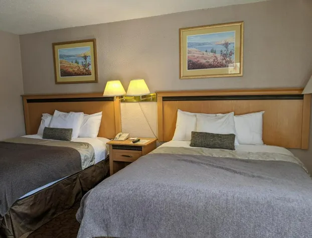 Howard Johnson by Wyndham Downtown Kamloops hotel detail image 4