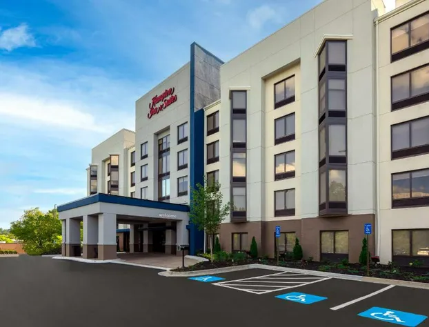 Hampton Inn & Suites Alpharetta Roswell hotel detail image 1
