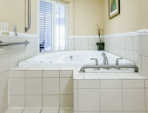 Fairfield Inn & Suites by Marriott Toledo North hotel detail image 2